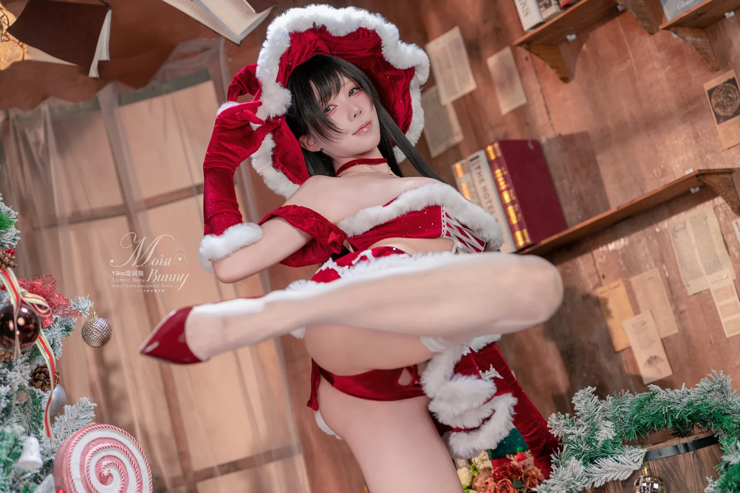 咬一口兔娘_2025年12月订阅作品『魔法圣诞星』_128P,2V_2_42GB tg@simisebaisi 【丝足阁】012.webp